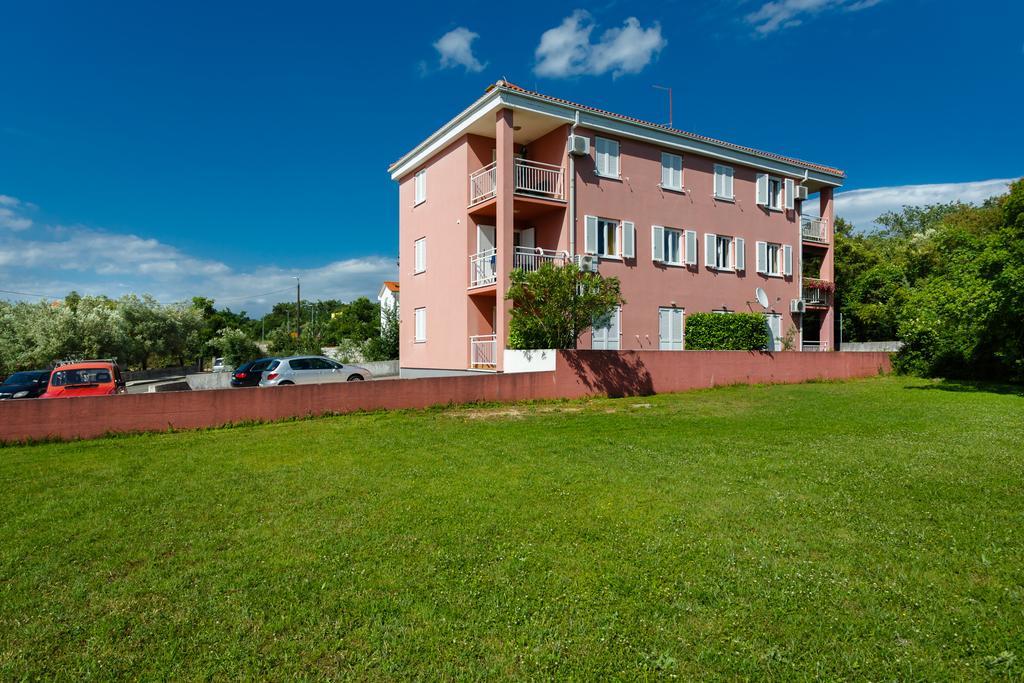 Apartman Snjezana Malinska Exterior foto