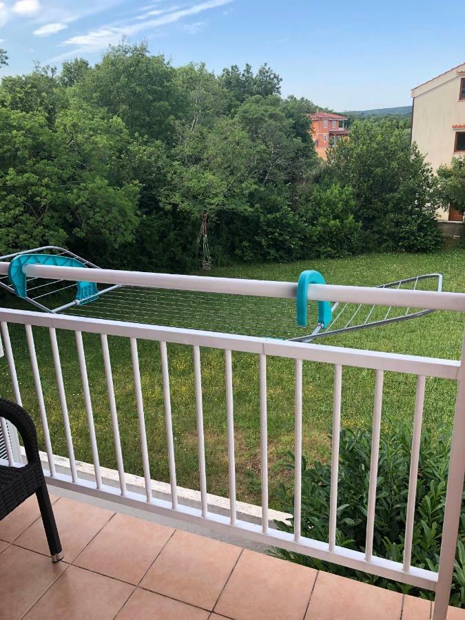 Apartman Snjezana Malinska Exterior foto